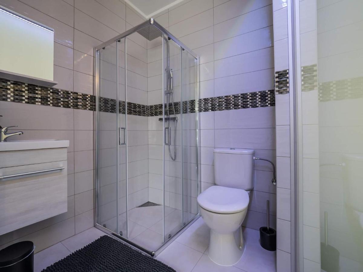 Executive Single Room With En-Suite In Guest House City Centre Luxembourg Exterior photo